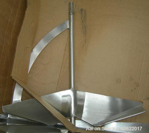 Used Mueller Flavor Tank, (4) compartment, approximate 200 gallon each, 304 stainless steel, jacketed.  Each compartment measures 38" long x 36" wide x approximately 33" deep.  V shaped top and botto...