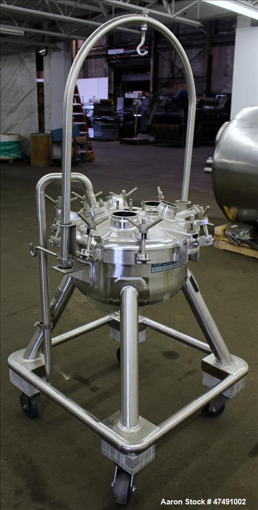 Used- Mueller Pressure Tank, Approximate 40 Liter (10.5 Gallon), 316L Stainless