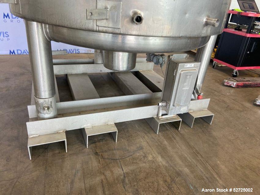 Used Mueller Jacketed Mix Tank, Approximate 500 Gallon, Stainless Steel, Vertical. Dimple jacket rated 75 PSI at -20 to 350 degrees F. Top mounted agitator with dual 3-blade props. Sidewall baffles. ...