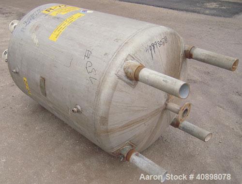 Used Niles Steel Tank Company Pressure Tank, 250 gallon, 316 stainless steel, vertical. 40" diameter x 48" straight side. Dish top and bottom. Internal rated full vacuum and 75 psi at 200 degrees F. ...