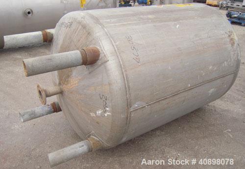 Used Niles Steel Tank Company Pressure Tank, 250 gallon, 316 stainless steel, vertical. 40" diameter x 48" straight side. Dish top and bottom. Internal rated full vacuum and 75 psi at 200 degrees F. ...