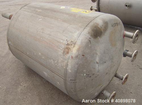 Used Niles Steel Tank Company Pressure Tank, 250 gallon, 316 stainless steel, vertical. 40" diameter x 48" straight side. Dish top and bottom. Internal rated full vacuum and 75 psi at 200 degrees F. ...