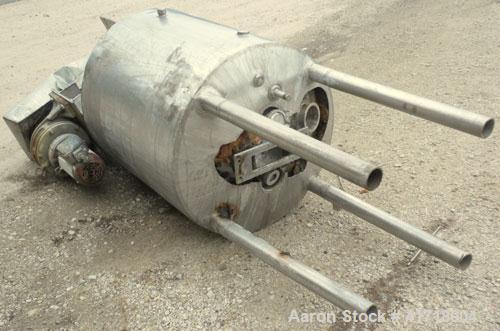 Used Tank, 125 Gallon, 316 Stainless Steel, Vertical. 30" Diameter x 39" straight side. Open top with a fixed stainless steel agitator bridge, dish bottom. 2-1/2" Diameter shaft with bottom supported...