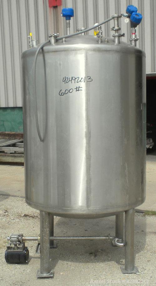 Used- Tank, 440 Gallon, 304 Stainless Steel, Vertical. 48" Diameter x 52" straight side, dished top and bottom. Openings: to...
