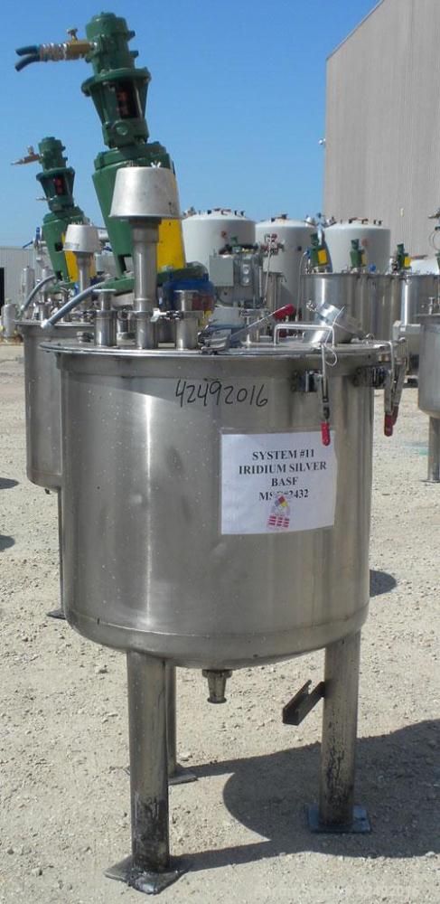 Used Tank, 80 Gallon, 304 Stainless Steel, Vertical. 30" Diameter x 24" straight side. Open top with a 2 piece cover, 1/2 bolt on, 1/2 clamp, dished bottom. Off center top entering Lightnin air opera...