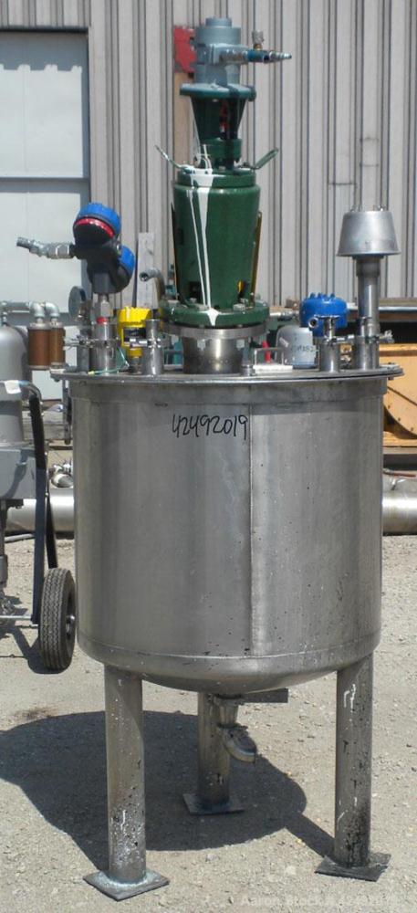 Used Tank, 80 Gallon, 304 Stainless Steel, Vertical. 30" Diameter x 24" straight side. Open top with a 2 piece cover, 1/2 bolt on, 1/2 clamp, dished bottom. Off center top entering Lightnin air opera...