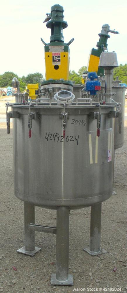 Used Tank, 80 Gallon, 304 Stainless Steel, Vertical. 30" Diameter x 24" straight side. Open top with a 2 piece cover, 1/2 bolt on, 1/2 clamp, dished bottom. Off center top entering Lightnin air opera...
