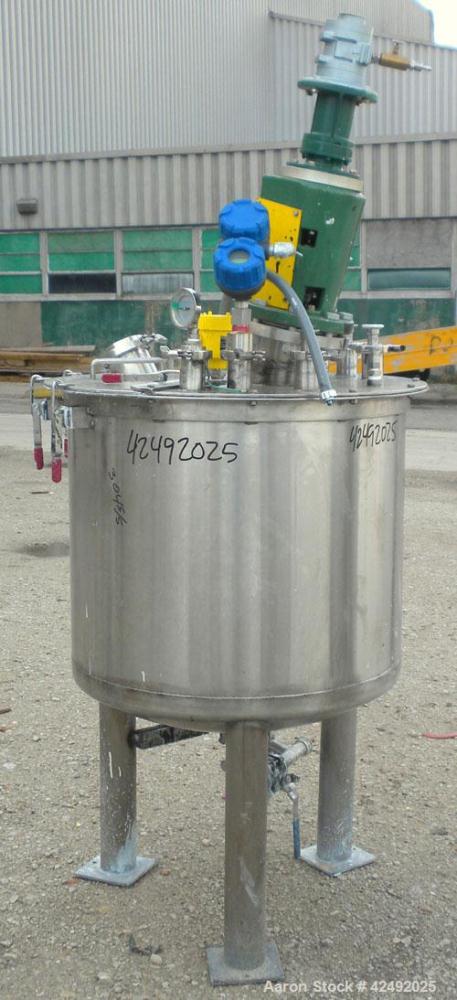 Used Tank, 80 Gallon, 304 Stainless Steel, Vertical. 30" Diameter x 24" straight side. Open top with a 2 piece cover, 1/2 bolt on, 1/2 clamp, dished bottom. Off center top entering Lightnin air opera...