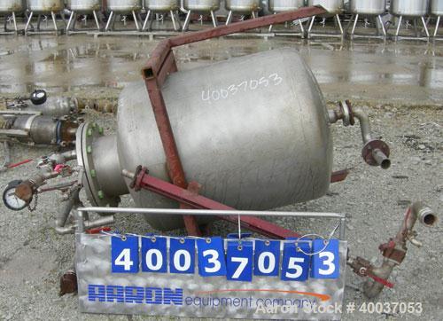 Used Javo N.V. Alkmaar Pressure Tank, 100 gallon, 304 stainless steel, vertical. 30'' diameter x 30'' straight side, dished top and bottom. Internal rated 50 psi at 300 deg F. 15'' top manway with co...