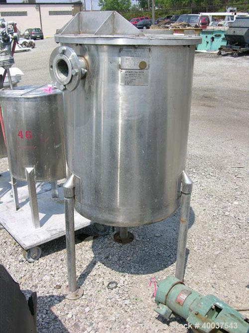 Used- Thermo Craft Tank, 65 gallon, stainless steel, vertical. 26" diameter x 33" straight side, open top with a 2 piece cov...