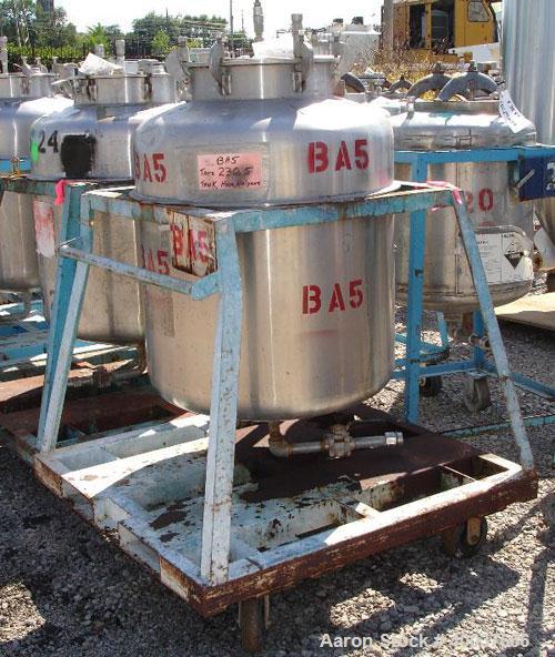 Used Javo N.V. Alkmaar Pressure Tank, 100 gallon, stainless steel, vertical. 30" diameter x 30" straight side, dished top and bottom. Internal rated 50 psi at 300 deg F. 15" top manway with cover, 1"...