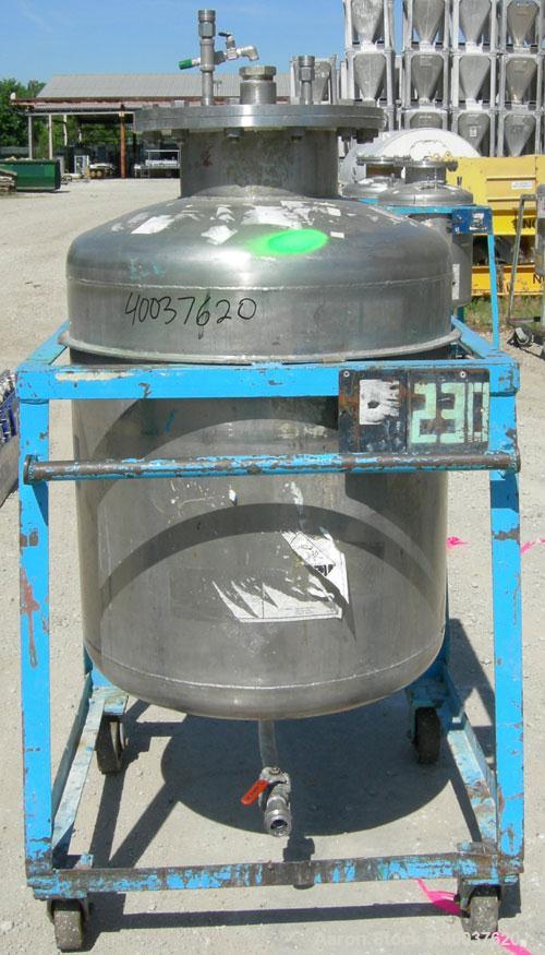 Used Javo N.V. Alkmaar Pressure Tank, 100 gallon, 304 stainless steel, vertical. 30" diameter x 30" straight side, dished top and bottom. Internal rated 50 psi at 300 deg F. 15" top manway with cover...