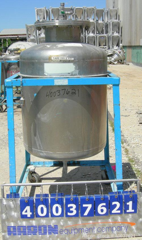 Used Javo N.V. Alkmaar pressure tank, 100 gallon, 304 stainless steel, vertical. 30" diameter x 30" straight side, dished top and bottom. Internal rated 50 psi at 300 degf.. 15" top manway with cover...