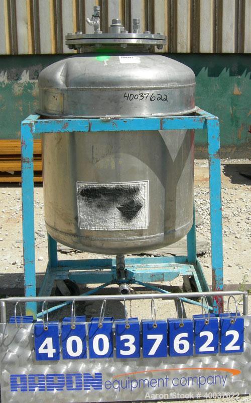 Used Buckley Iron Works Pressure Tank, 100 gallon, 304 stainless steel, vertical. 30" diameter x 28" straight side, dished top and bottom. Internal rated 50 psi at 300 deg F. Openings: top approximat...