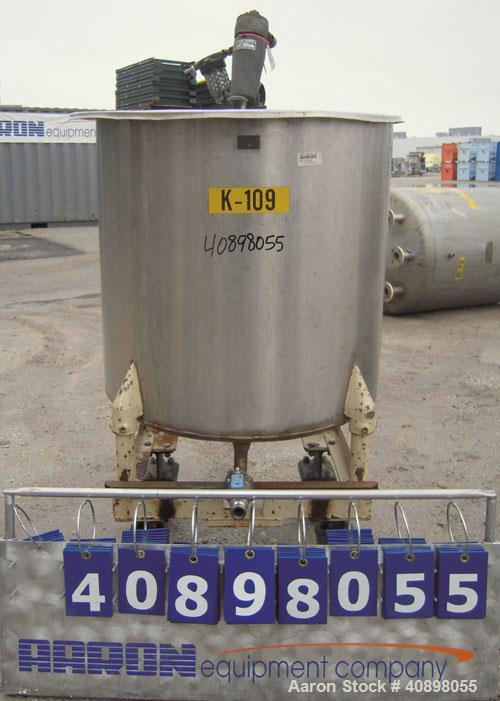 Used Tank, 90 gallon, 304 stainless steel. 30" diameter x 30" straight side, open top with cover, flat sloping bottom. Clamp on air operated Lightnin agitator, 1/2" diameter shaft with (2) 3 blade pr...
