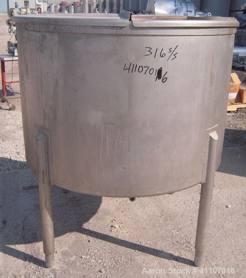 Used Tank, Approximately 200 Gallon, 316 Stainless Steel, Vertical. 45" diameter x 30" straight side. Flat top with 2 piece hinged cover, Slight dish bottom. 1 1/2" sanitary center bottom outlet. Mou...