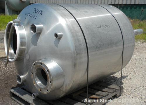 Used Tank, 375 Gallon, 304 Stainless Steel, Vertical. Approximately 46" diameter x 48" straight side, dish top and bottom. Openings top 18" manway, no cover, (2) 4" tri-clamp, (2) 2" tri-clamp, 8" of...