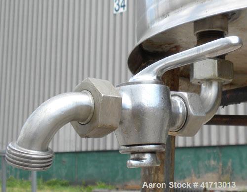 Used Tank, 30 Gallon, 304 stainless steel, vertical. 19" diameter x 23" straight side, flat top with 1 piece hinged cover, sloped bottom. Mixco Mixer clamp on agitator, 5/8" diameter shaft with a 3" ...