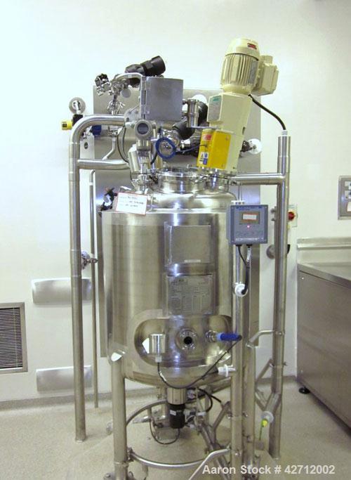 Used BCD Engineering Receiver, 200 Liter (52 Gallon), 316L Stainless Steel. Internal rated 3.5 bar (50 psi) & full vacuum. Top mounted Novaseptic agitator drive. Mounted on legs. PRICE INCLUDES A 15%...