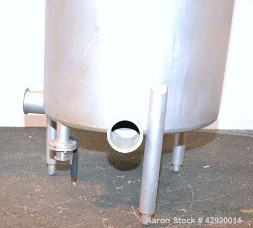 Used Tank, 110 Gallon, 304 Stainless Steel, Vertical. 30’’ Diameter x 36’’ straight side. Flat open top with a 1 piece cover, sloped bottom. Top bolt on 10’’ 316 stainless steel extension with a 3’’ ...