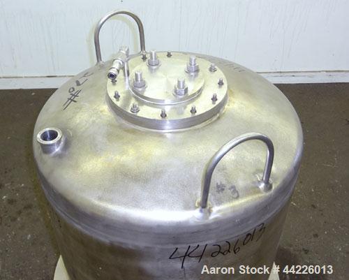 Used- Tank, 50 Gallon (189 Liter), 316 Stainless Steel, Vertical. Approximate 24" diameter x 30" straight side, dished top a...