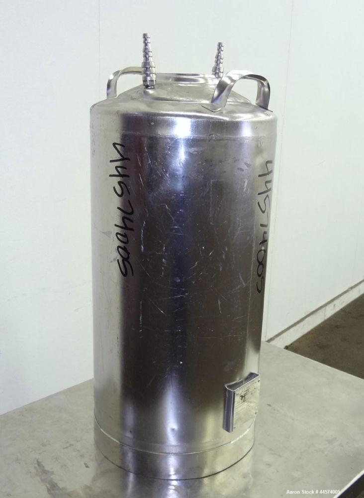 Used 10.5 Gallon Stainless Steel DeJong Gorredijk Pressure Tank