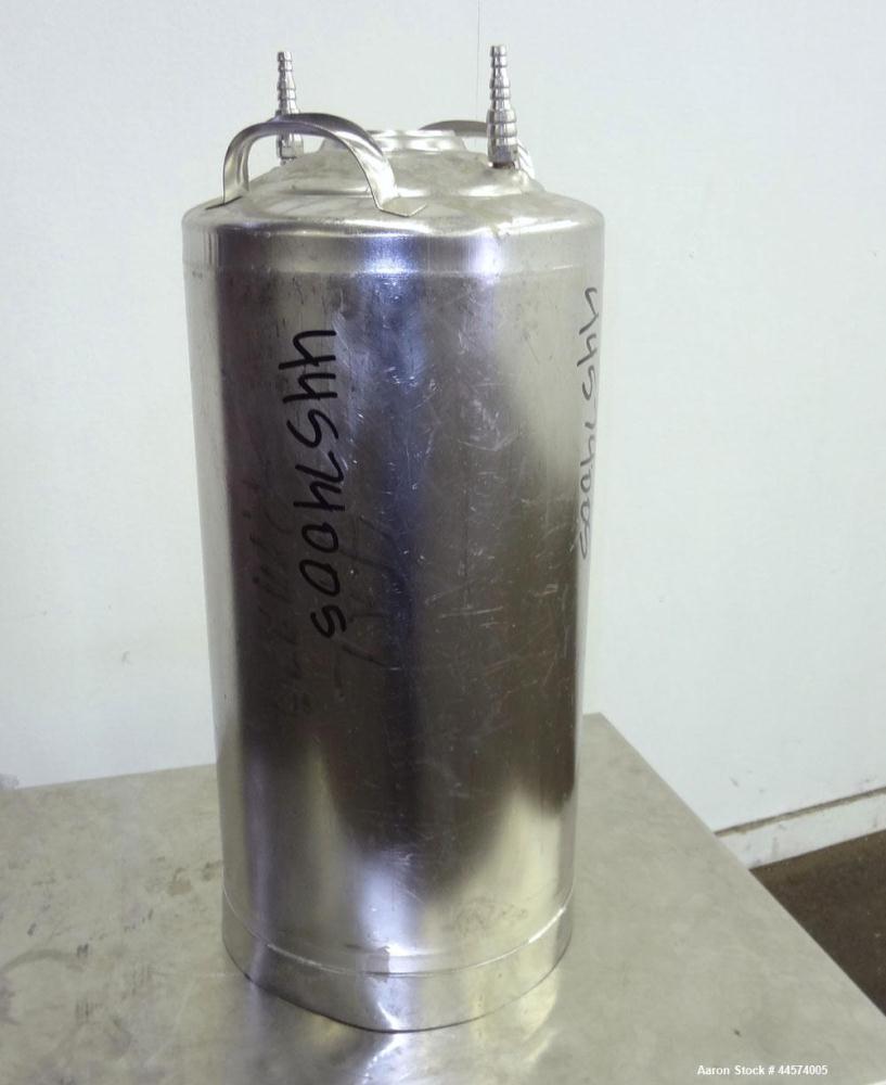 Used 10.5 Gallon Stainless Steel DeJong Gorredijk Pressure Tank