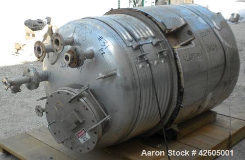 Used Northland Stainless Pressure Tank 300 gallon, 316L stainless steel, vertical. 42" Diameter x 44" straight side, dish top and bottom. Internal rated 50 psi and full vacuum at 300 deg F. Openings:...