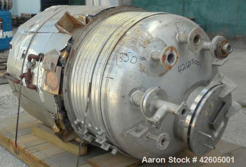 Used Northland Stainless Pressure Tank 300 gallon, 316L stainless steel, vertical. 42" Diameter x 44" straight side, dish top and bottom. Internal rated 50 psi and full vacuum at 300 deg F. Openings:...