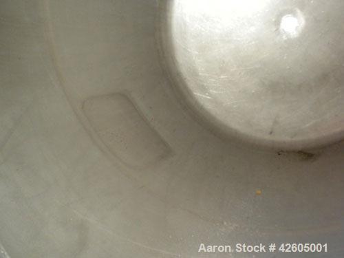 Used Northland Stainless Pressure Tank 300 gallon, 316L stainless steel, vertical. 42" Diameter x 44" straight side, dish top and bottom. Internal rated 50 psi and full vacuum at 300 deg F. Openings:...