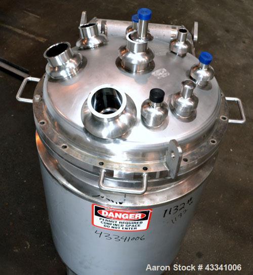 Used Northland Stainless Pressure Tank, 500 Liter (132.12 Gallon), 316L Stainless Steel, Vertical. 30” Diameter x 37” straight side. Bolt on counter balanced hinged dished top, dish bottom. Internal ...