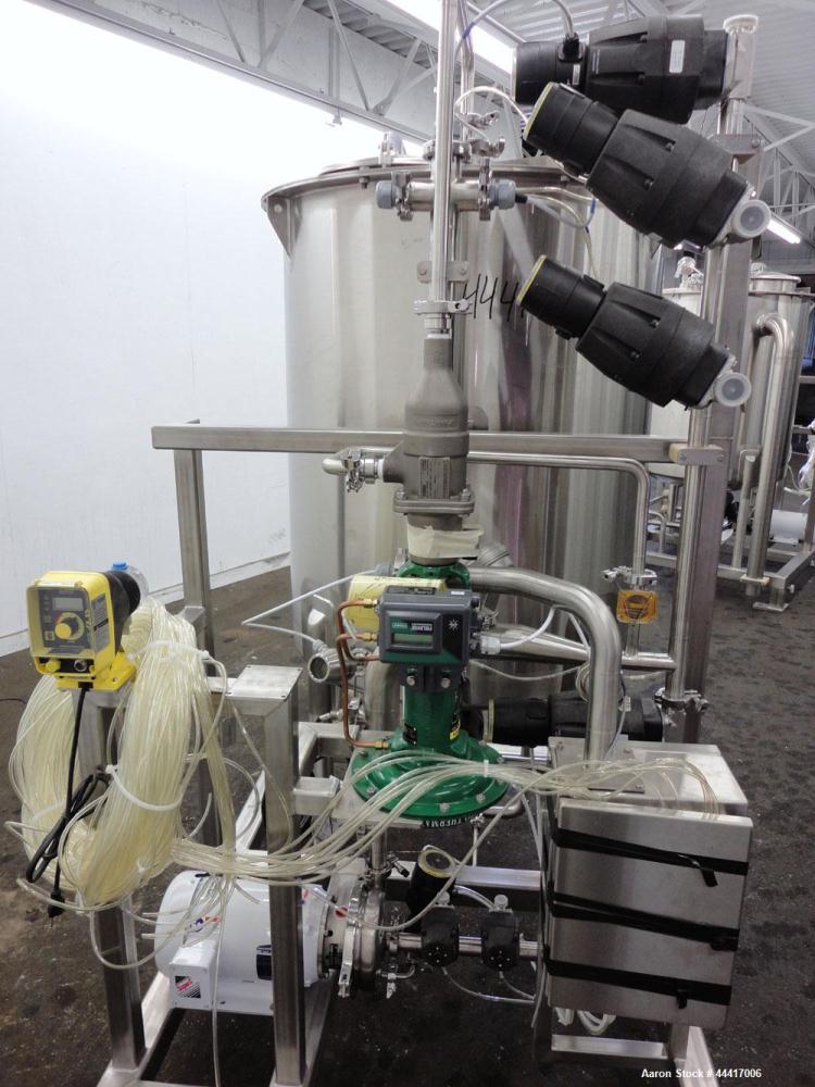 750 Liter Stainless Steel Northland Stainless Tank, Model 2065LV
