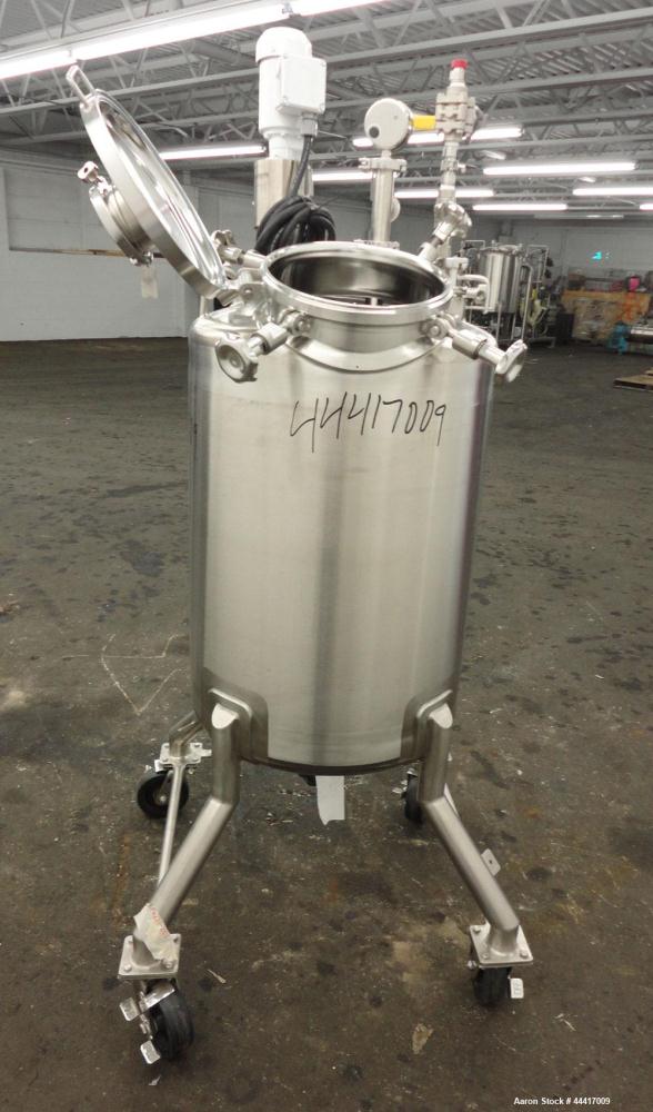 Unused- Northland Stainless Pressure Tank, 200 Liter (52.8 Gallon), 316 L Stainless Steel, Vertical.  24" Diameter x 30-1/2" straight side, dished top and bottom.  Internal rated 50 psi/full vacuum a...