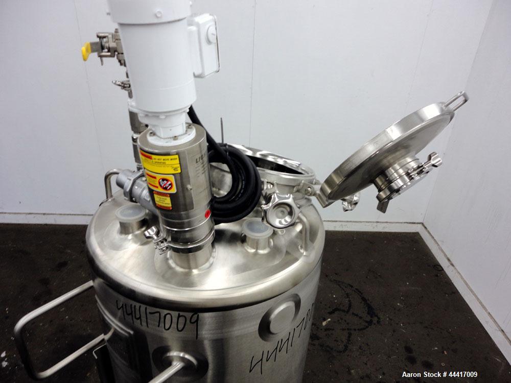 Unused- Northland Stainless Pressure Tank, 200 Liter (52.8 Gallon), 316 L Stainless Steel, Vertical.  24" Diameter x 30-1/2" straight side, dished top and bottom.  Internal rated 50 psi/full vacuum a...