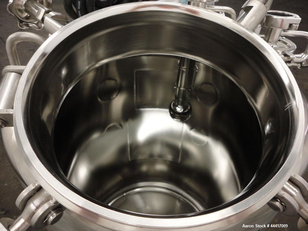 Unused- Northland Stainless Pressure Tank, 200 Liter (52.8 Gallon), 316 L Stainless Steel, Vertical.  24" Diameter x 30-1/2" straight side, dished top and bottom.  Internal rated 50 psi/full vacuum a...