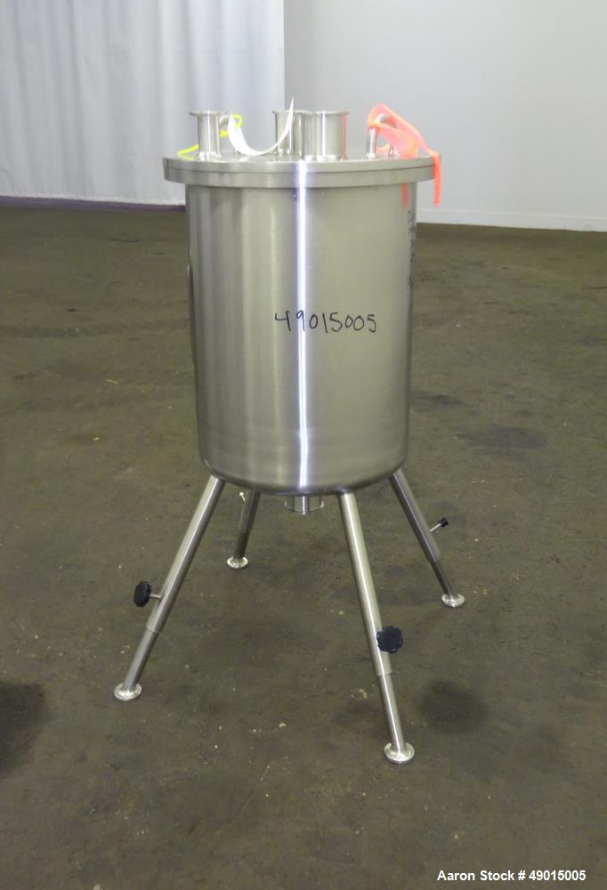 Used Northland Stainless Tank, Approximately 9 Gallon, 316 Stainless Steel, Ver