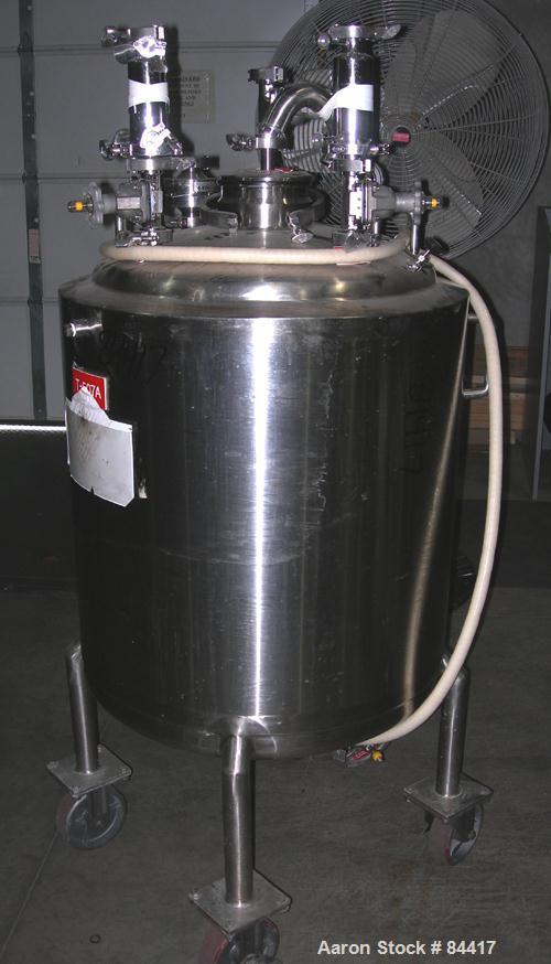 USED: Northland Stainless pressure tank, 60 gallon, 316 stainless steel, polished internal. 24" diameter x 32" straight side, dished top and bottom. Internal rated FV/50 psi at 400 deg F. (1) Spray b...