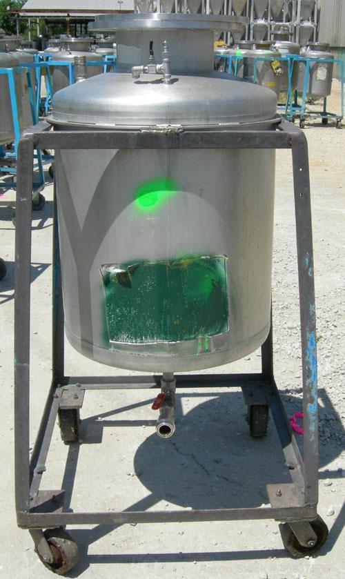 Used- O.G. Kelley Co. Pressure Tank, 55 gallon, 304 stainless steel, vertical. 24'' diameter x 27'' straight side, dished to...