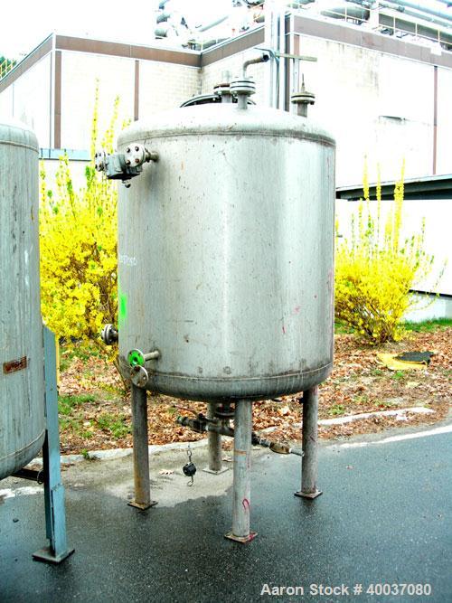 Used P.X. Engineering Pressure Tank, 400 Gallon, 304 Stainless Steel, Vertical. 48'' diameter x 48'' straight side, dished top and bottom. Internal rated 15 psi at 200 deg F. Openings: top 3", 1", 18...