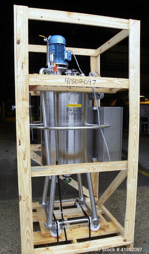 Used Packo Inox Pressure Tank, 52.8 gallon (200 liter), 316 stainless steel, vertical. Approximate 20’’ diameter x 34’’ straight side. Flat bolt on top, dished bottom. Internal rated –14.5 psi/50 psi...