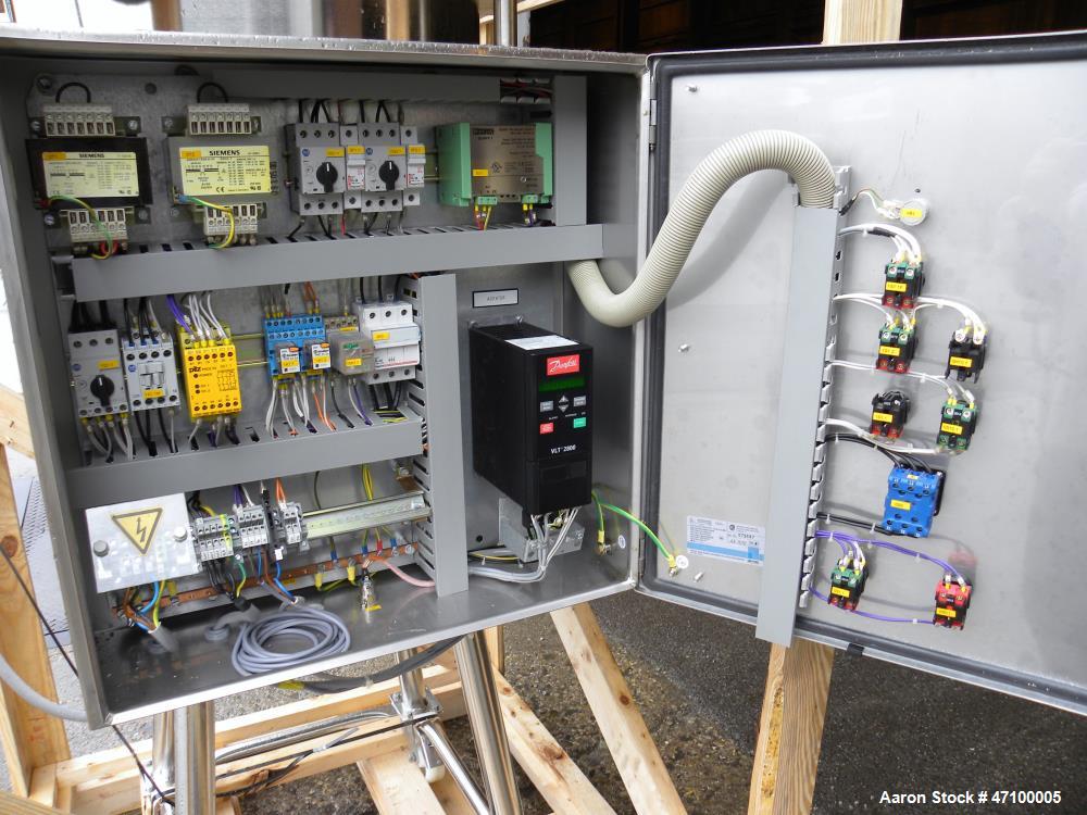 Used Packo Inox Pressure Tank, 52.8 Gallon (200 Liter), 316 Stainless Steel, Vertical. Approximate 20 diameter x 34 straight side. Flat bolt on top, dished bottom. Internal rated 14.5 psi/50 psi (-1/...