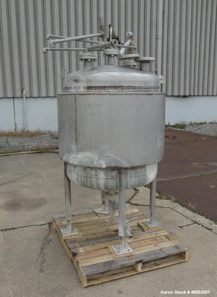 Used Paul Mueller Pressure Tank, 100 Gallon, 304 Stainless Steel, Vertical.