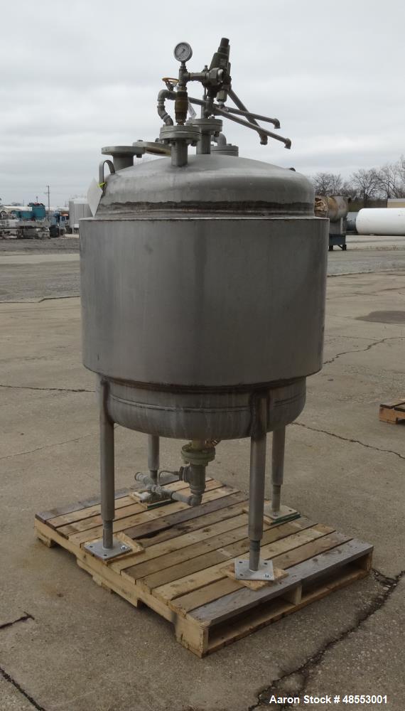 Used Paul Mueller Pressure Tank, 100 Gallon, 304 Stainless Steel, Vertical.