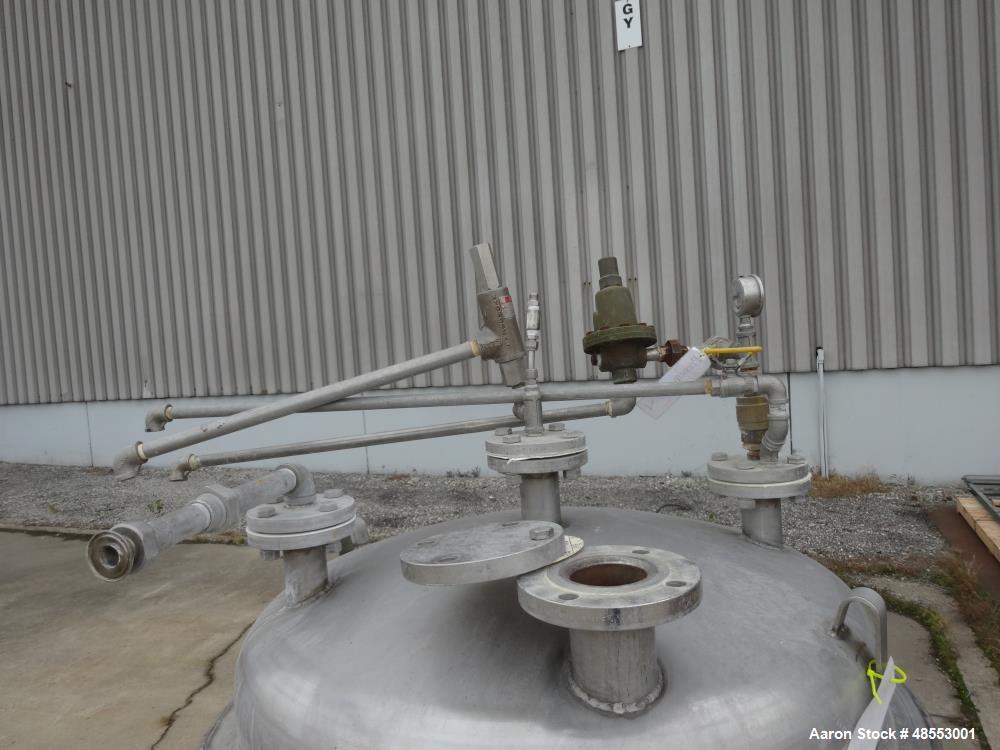 Used Paul Mueller Pressure Tank, 100 Gallon, 304 Stainless Steel, Vertical.