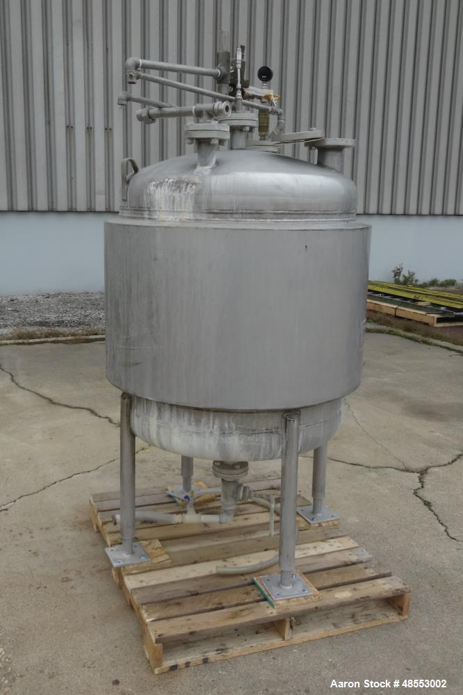 Used Paul Mueller Pressure Tank, 100 Gallon, 304 Stainless Steel, Vertical.