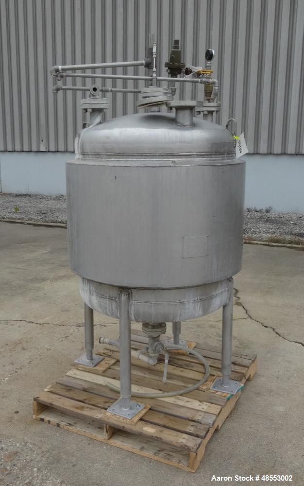 Used Paul Mueller Pressure Tank, 100 Gallon, 304 Stainless Steel, Vertical.