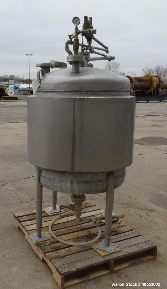 Used Paul Mueller Pressure Tank, 100 Gallon, 304 Stainless Steel, Vertical.