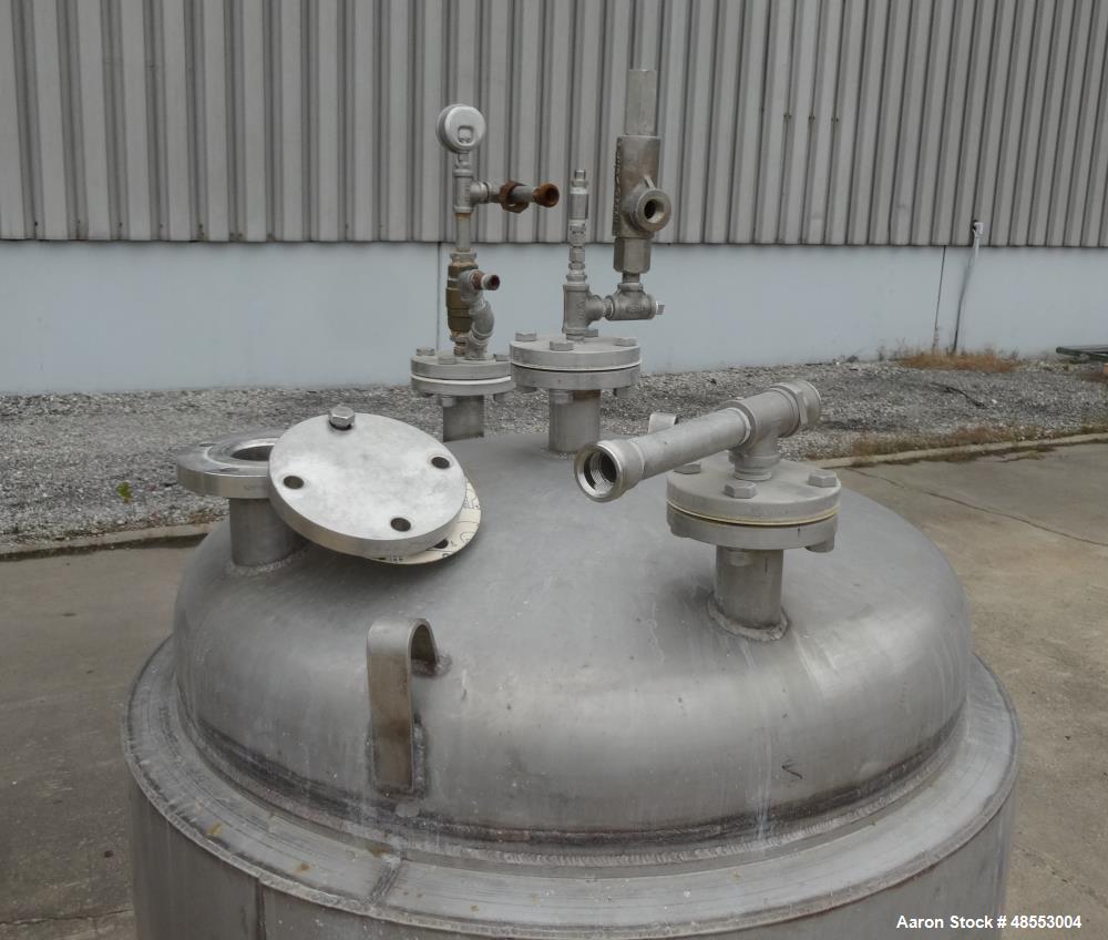 Used Paul Mueller Pressure Tank, 100 Gallon, 304 Stainless Steel, Vertical.