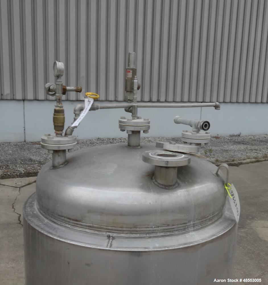 Used Paul Mueller Pressure Tank, 100 Gallon, 304 Stainless Steel, Vertical.