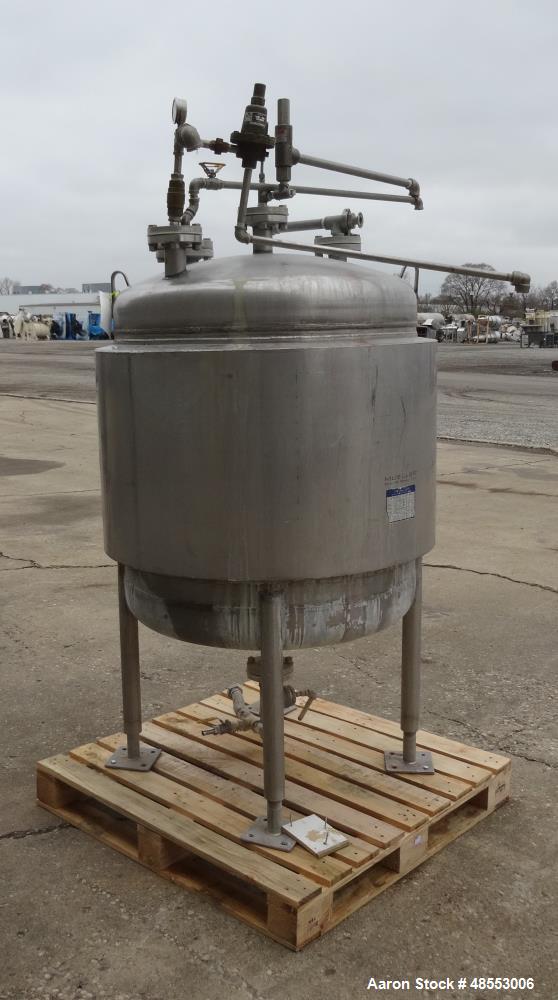 Used Paul Mueller Tank, 100 Gallon, 304 Stainless Steel, Vertical.